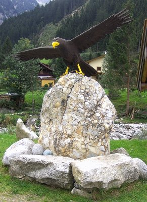 EAGLE MONUMENT