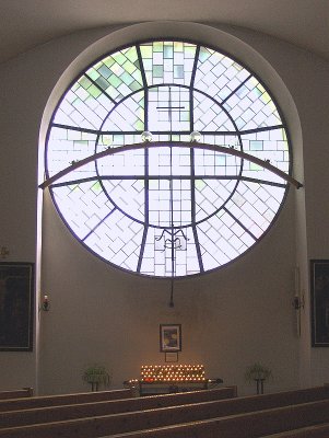 SIDE ROSE WINDOW