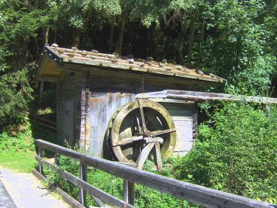 WORKING WATER MILL