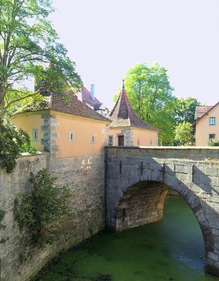MOAT AT THE RODER GATE