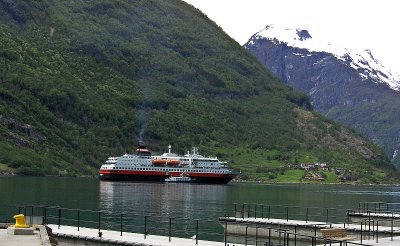 A Geiranger cruise ship on fjord   903