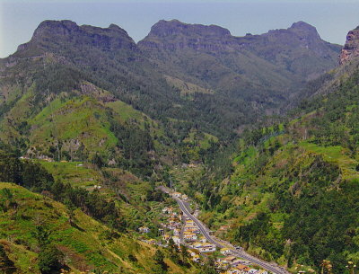 COMING DOWN TO SERRA DA AGUA