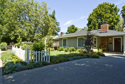 20090712_CA Trip_FrontYard-2.jpg