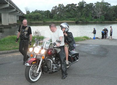 Matt takes the young fisherman for a ride, while Charlie borrows his rod.