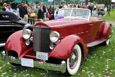 1934 Packard 1108 Sport Phaeton, owned by Jack and Helen Nethercutt, finalist for Best of Show award (st)