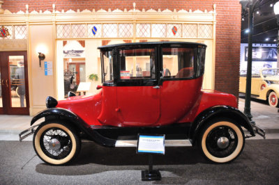 1917 Detroit Electric Brougham Model 61