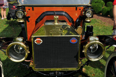 1914 Ford Model T Touring Car