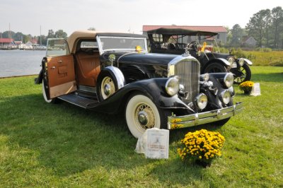 1933 Pierce-Arrow V12 Convertible Coupe by LeBaron, FIVA Award (Best-Preserved Car), David & Stevie Humbert