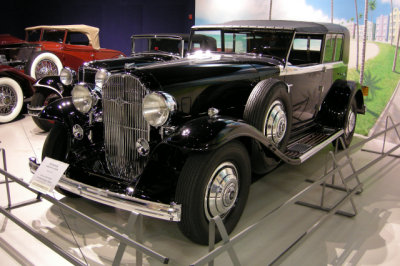 1932 Buick 90 Series Town Car, body by Murphy, at Antique Automobile Club of America Museum in Hershey, Pennsylvania.