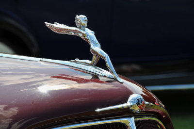 Hood ornament of 1934 Oldsmobile Series L-34 Convertible Coupe