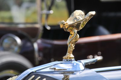 The Spirit of Ecstasy on 1939 Rolls-Royce Phantom III Vutotal Cabriolet by Labourdette