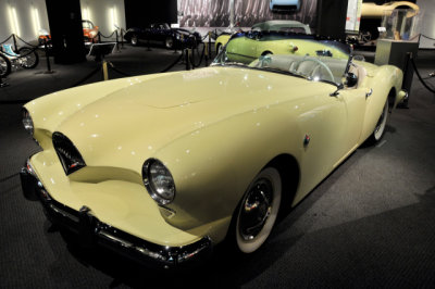 1954 Kaiser-Darrin (BR) ... created to compete with Chevrolet Corvette, designed by Howard Dutch Darrin
