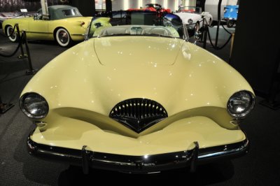 1954 Kaiser-Darrin ... Fiberglass construction made Darrin's flamboyant design a reality.