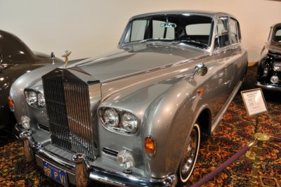 1972 Rolls-Royce Phantom VI Limousine by H.J. Mulliner / Park Ward