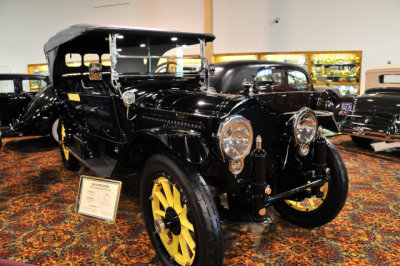 1915 Packard 5-48 7-Passenger Touring