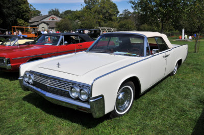 1963 Lincoln Continental 4-door convertible, owned by John J. McGrellis III, Hockessin, DE (5998)