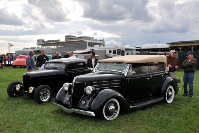 From left, 1932 and 1936 Fords (6334)