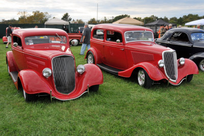 From left, 1934 Chevrolet and 1934 Ford (6347)