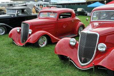 From left, 1934 Chevrolet and 1934 Ford (6354)