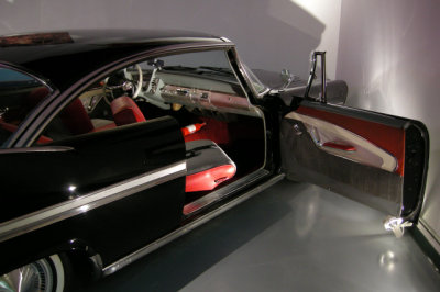 1959 Plymouth Fury, with swiveling front seats