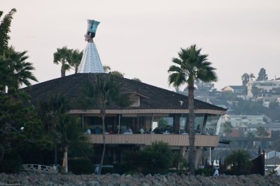 n0768 Waterfront Chef