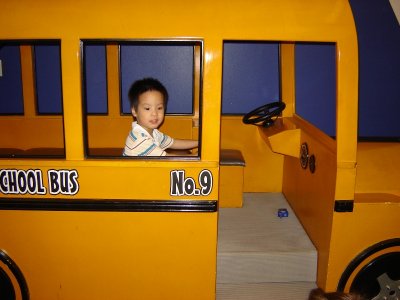 坐校車