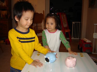 歡歡最想要的就是存錢筒