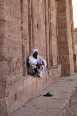 Prayer in the shade- Egypt - 2008 - by Pietrolucci R.