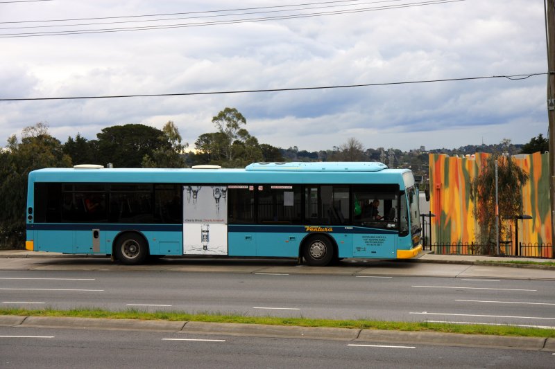 29 Ventura bus at time stop
