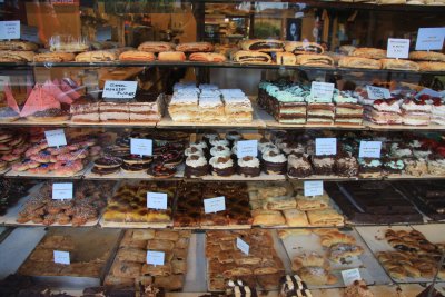 16 April Cakes and Kuchen in Ackland Street