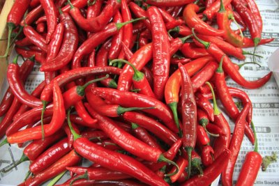 25 Red chilli peppers
