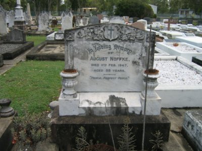 Headstone  August Noffke