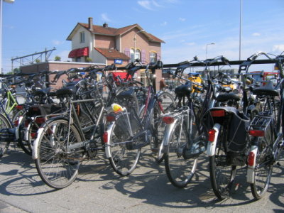23 may Bikes, bikes everywhere!!!