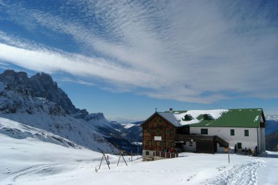 rifugio genova. val di funes .jpg