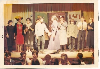 Cast and chorus of Bunt 1967.jpg