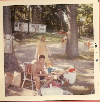 Parents visiting day 1968 Bobby Smith CITs, finally some real food.jpg