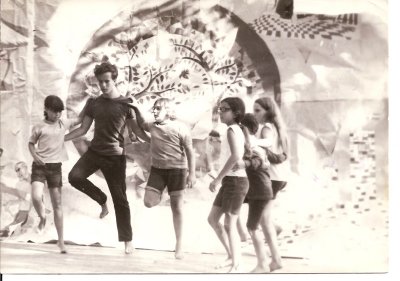 Olympics 1968 team Denmark with Simon Klein Karen Sindin Judy Rubman Danny Simon Beth Rosen and others.jpg