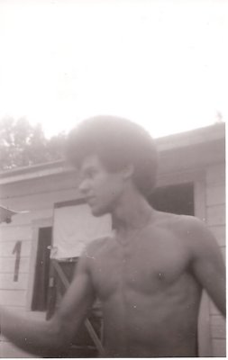 Bobby Smith pre-season clean-up 1969.jpg