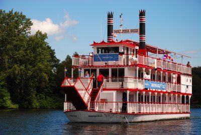Tour Boat