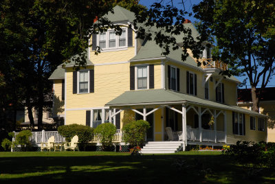 B&B