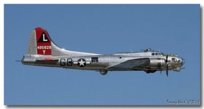 Boeing B-17  Flying Fortress