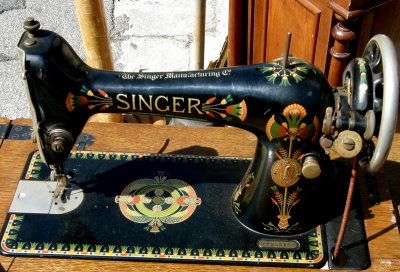 SINGER -Sewing machine