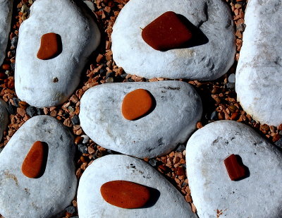Composition with stones