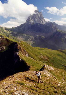 034 En montant au Pic Lavigne, l'Ossau