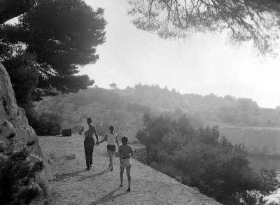 Sur le bucolique chemin qui mne de Port-Pin  Cassis