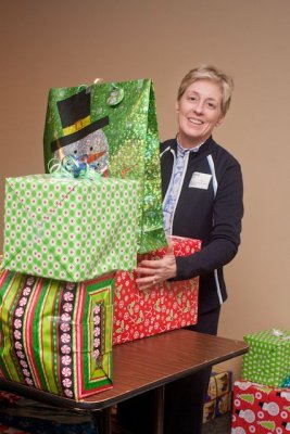 Wrapping11 (Photo by Anne Melville).jpg