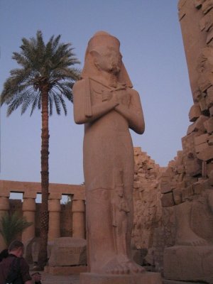 dǧJ (Temples of Karnak)