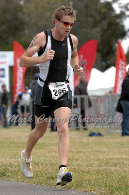 canberrahalfiron_run117.jpg