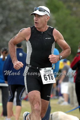 canberrahalfiron_run350.jpg
