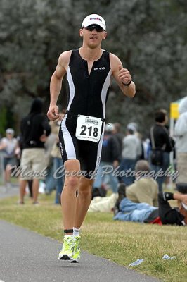 canberrahalfiron_run460.jpg
